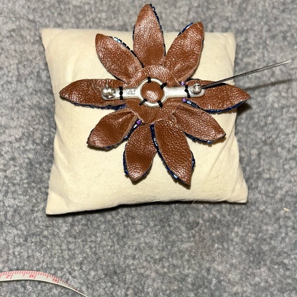 Elegant Purple Beaded Flower Brooch - Picture 6 of 12